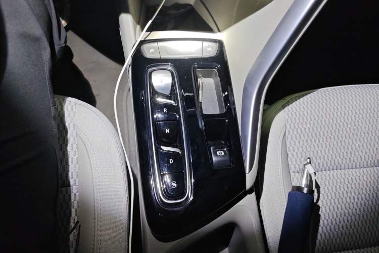 Used Buick Velite 7 2020 652E Connected Smart Car Gear Lever