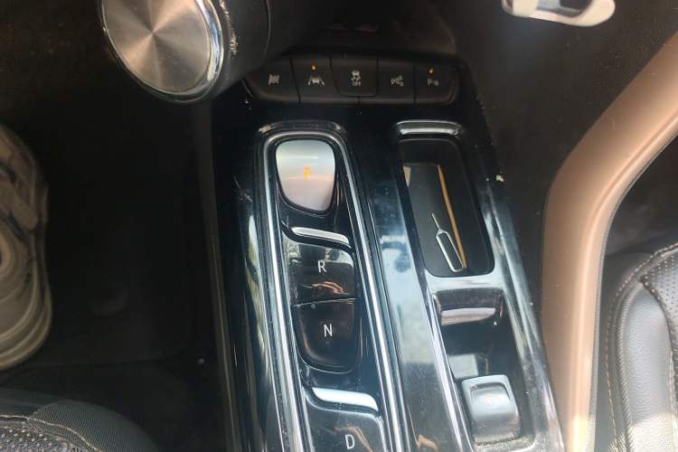 Used Buick Velite 7 2020 652E Connected Smart Car Gear Lever