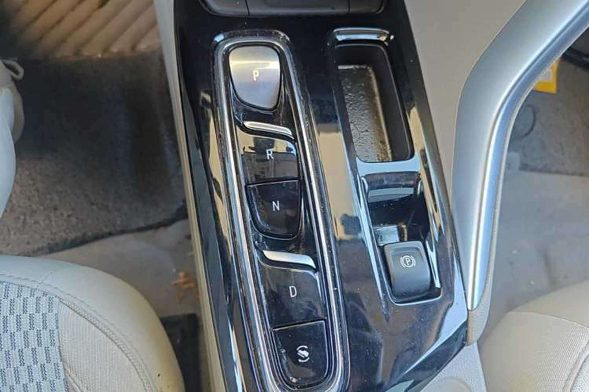 Used Buick Velite 7 2020 652E Connected Smart Edition Gear Lever