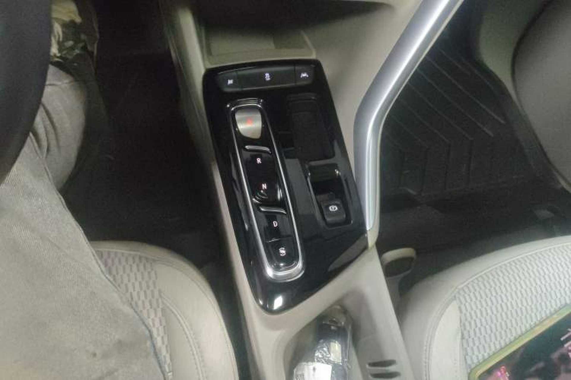 Used Buick Velite 7 2020 652E Connected Smart Edition Gear Lever