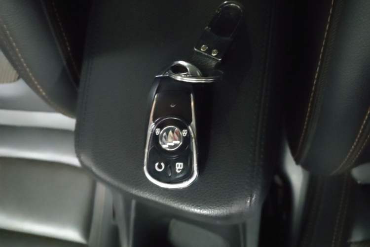 Used Buick Velite 7 2020 652E Connected Smart Car Interior 1