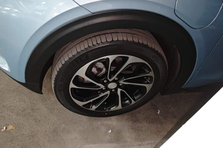 Used Buick Velite 7 2020 652E Connected Smart Edition Left Front Wheel Hub