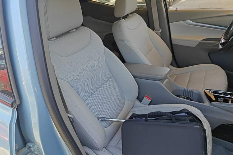 Used Buick Velite 7 2020 652E Connected Smart Edition Right Front Seat