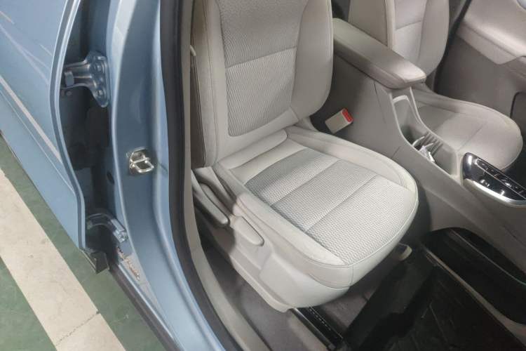 Used Buick Velite 7 2020 652E Connected Smart Edition Right Front Seat