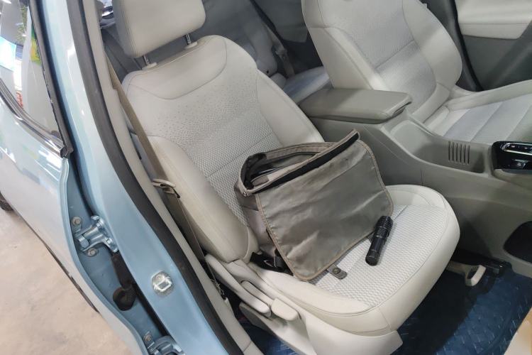 Used Buick Velite 7 2020 652E Connected Smart Edition Right Front Seat