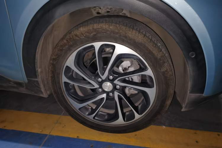 Used Buick Velite 7 2020 652E Connected Smart Car Right Front Wheel Hub