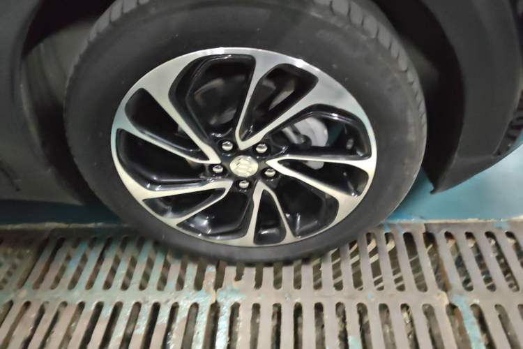 Used Buick Velite 7 2020 652E Connected Smart Car Right Front Wheel Hub