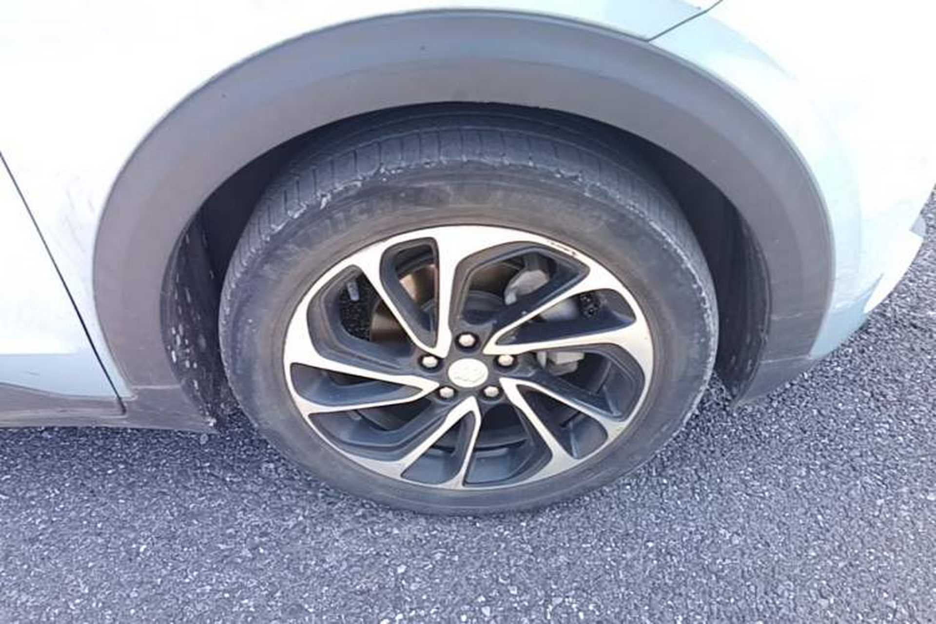 Used Buick Velite 7 2020 652E Connected Smart Edition Right Front Wheel Hub