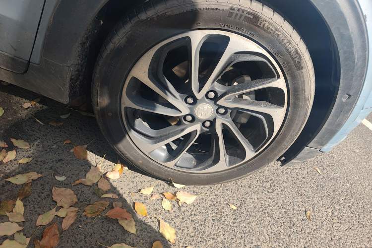 Used Buick Velite 7 2020 652E Connected Smart Car Right Front Wheel Hub