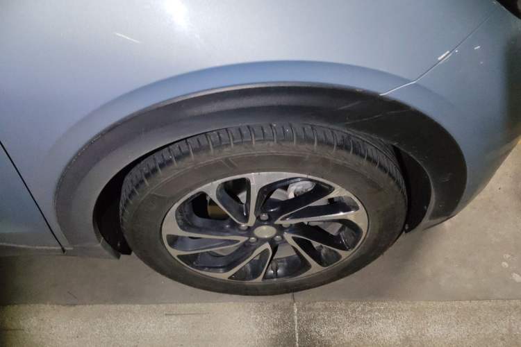 Used Buick Velite 7 2020 652E Connected Smart Car Right Front Wheel Hub
