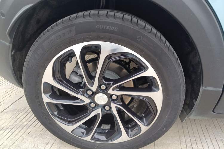 Used Buick Velite 7 2020 652E Connected Smart Car Right Rear Wheel Hub