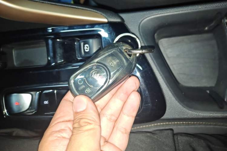 Used Buick Velite 7 2020 652E Connected Smart Car Vehicle Key