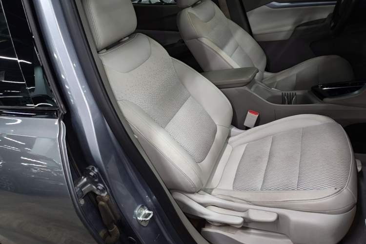 Used Buick Velite 7 2020 652E Connected Smart Edition Right Front Seat