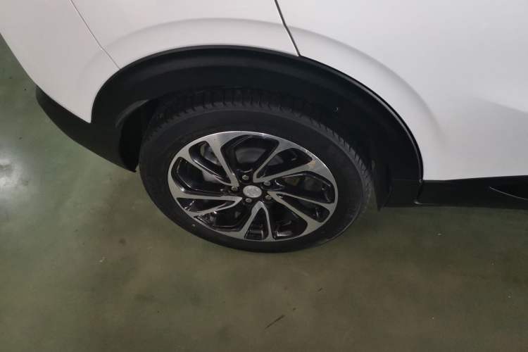 Used Buick Velite 7 2020 652E Connected Smart Edition Exterior 4