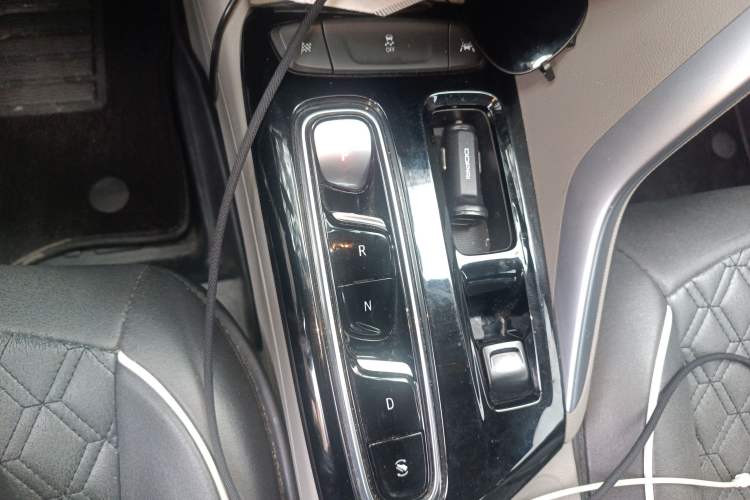 Used Buick Velite 7 2020 652E Connected Smart Edition Gear Lever