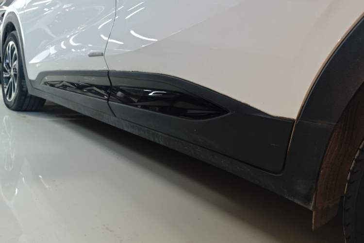 Used Buick Velite 7 2020 652E Connected Smart Edition Left Side Sill