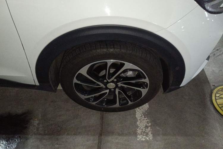 Used Buick Velite 7 2020 652E Connected Smart Car Right Front Wheel Hub