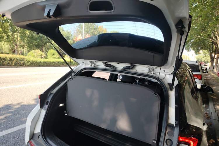 Used Buick Velite 7 2020 652E Connected Smart Car Trunk