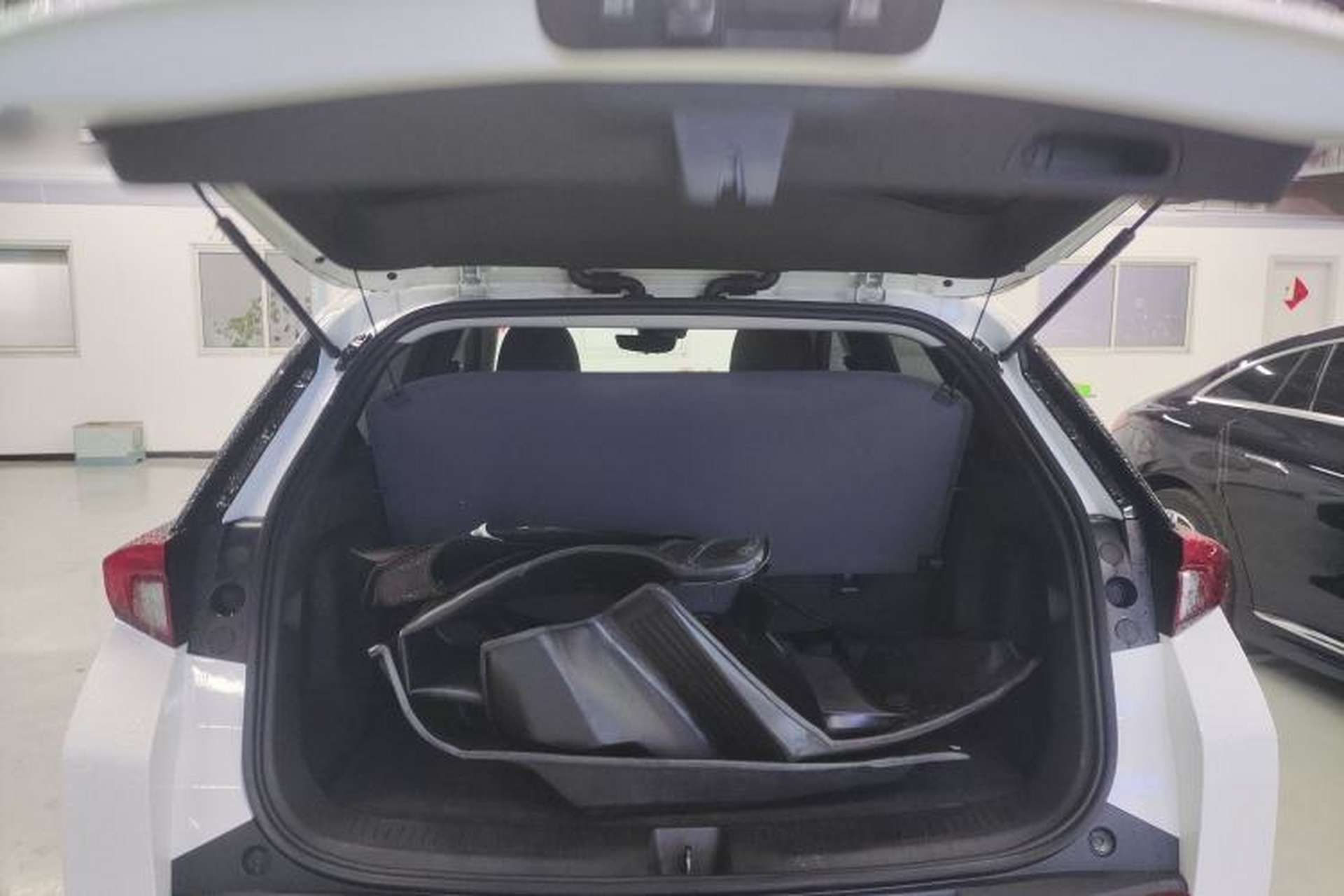 Used Buick Velite 7 2020 652E Connected Smart Car Trunk
