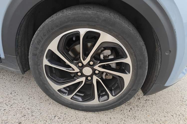 Used Buick Velite 7 2020 652E Connected Smart Car Right Front Wheel Hub