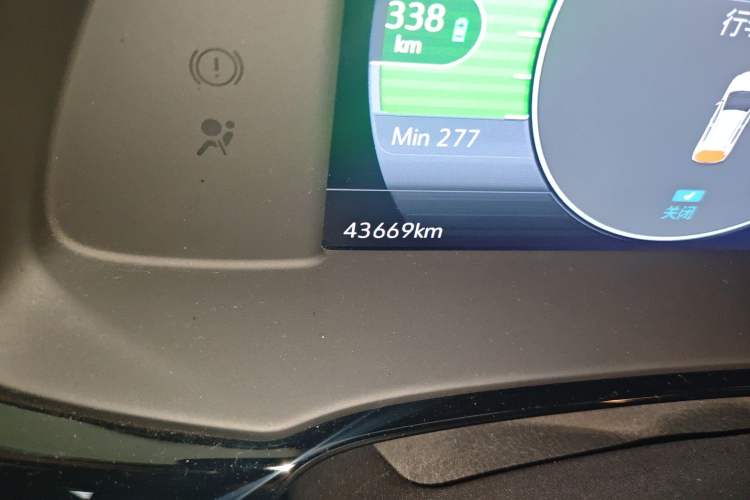 Used Buick Velite 7 2022 652E Connected Smart Version Odometer Close Up