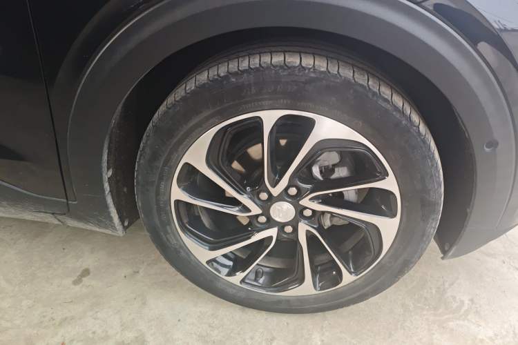 Used Buick Velite 7 2022 652E Connected Smart Version Right Front Wheel Hub