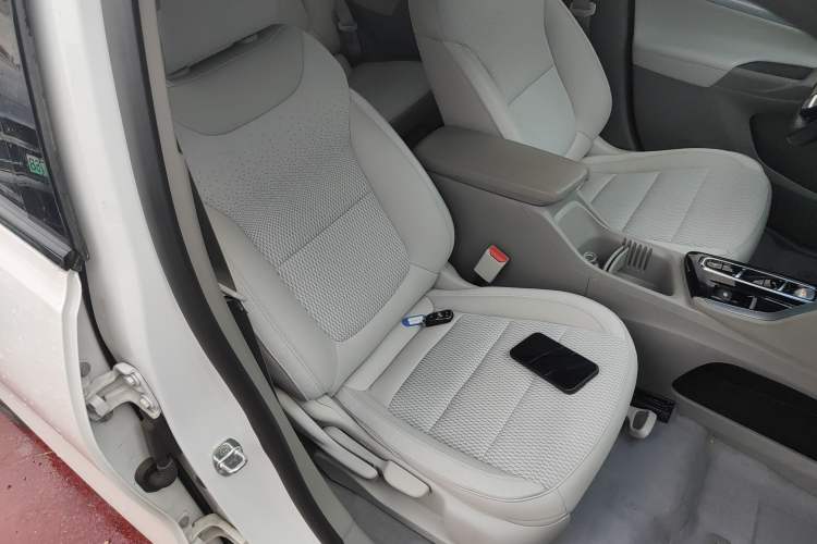 Used Buick Velite 7 2022 652E Connected Smart Edition Right Front Seat
