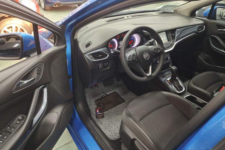 Used Buick Verano 2016 Hatchback 15S Automatic Leading Model Driver Seat