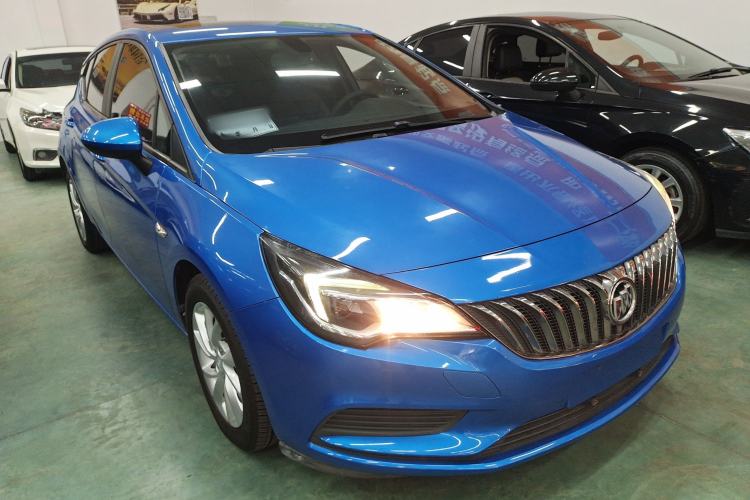 Used Buick Verano 2016 Hatchback 15S Automatic Leading Model Front Right 45 Deg