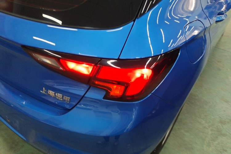 Used Buick Verano 2016 Hatchback 15S Automatic Leading Model Right Rear Taillight