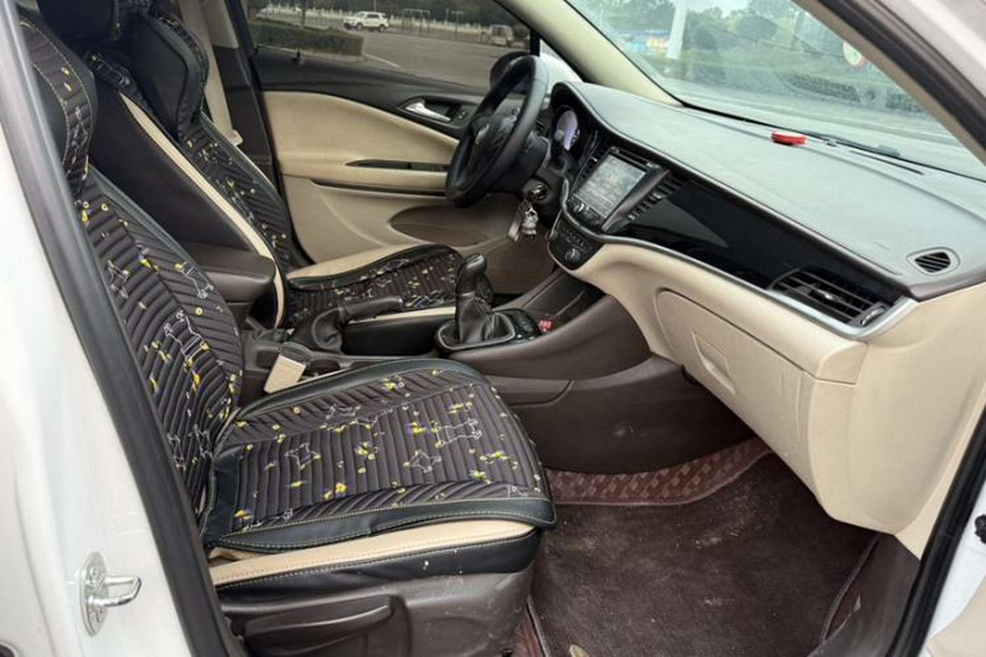 Used Buick Verano 2015 Sedan 15S Manual Entry-Level Model Right Front Seat