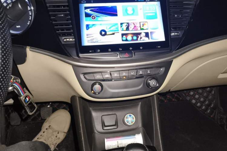 Used Buick Verano 2015 Sedan 15S Manual Entry-Level Model Audio And AC Panel