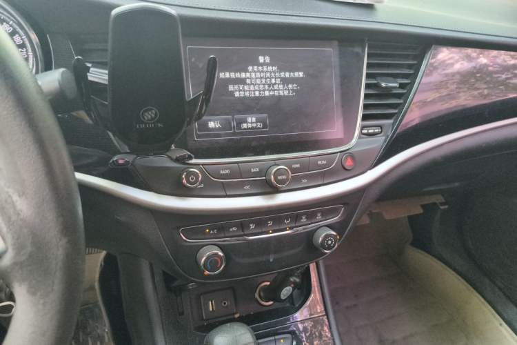 Used Buick Verano 2015 Sedan 20T Dual-Clutch Leading Model Audio And AC Panel