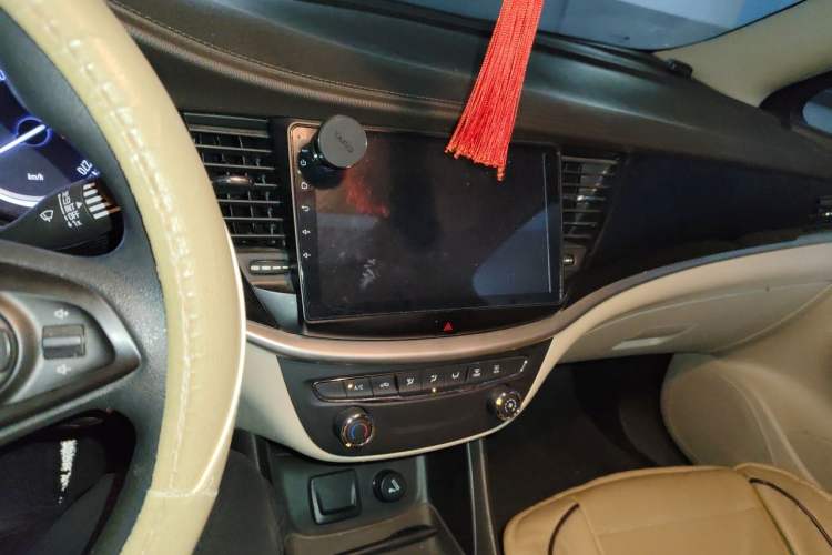 Used Buick Verano 2015 Sedan 15S Manual Entry-Level Model Audio And AC Panel