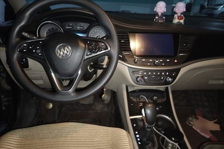 Used Buick Verano 2015 Sedan 15S Automatic Leading Model Center Console