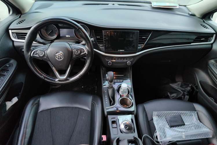 Used Buick Verano 2015 Sedan 20T Dual-Clutch Leading Model Center Console