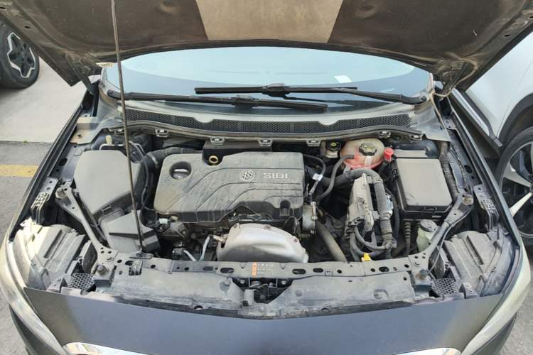 Used Buick Verano 2015 Sedan 15S Manual Entry-Level Model Engine Bay