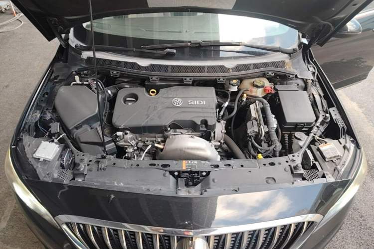 Used Buick Verano 2015 Sedan 15S Automatic Leading Model Engine Bay