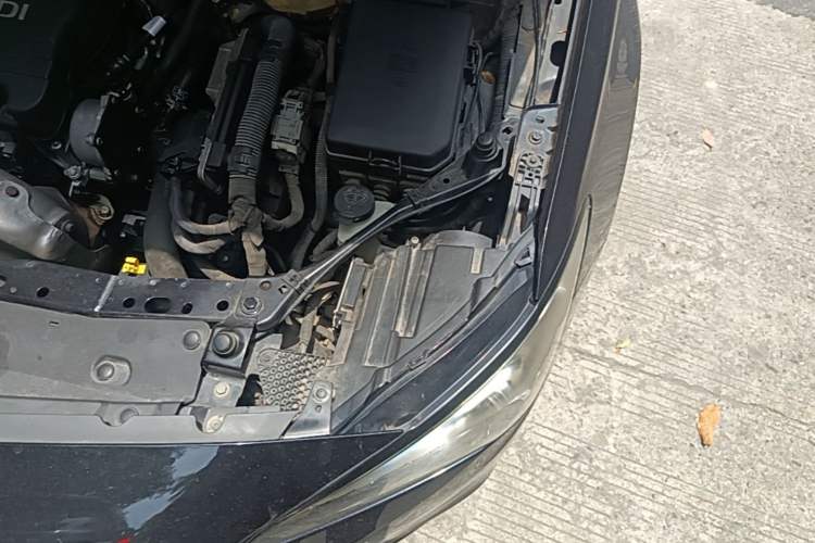Used Buick Verano 2015 Sedan 15S Automatic Ambition Model Engine Bay Left
