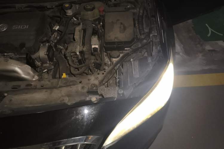 Used Buick Verano 2015 Sedan 15S Manual Entry-Level Model Engine Bay Left
