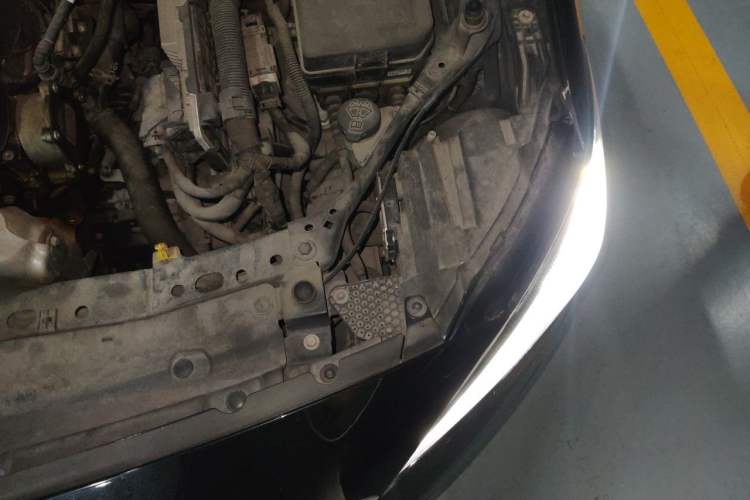 Used Buick Verano 2015 Sedan 15S Automatic Ambition Model Engine Bay Left