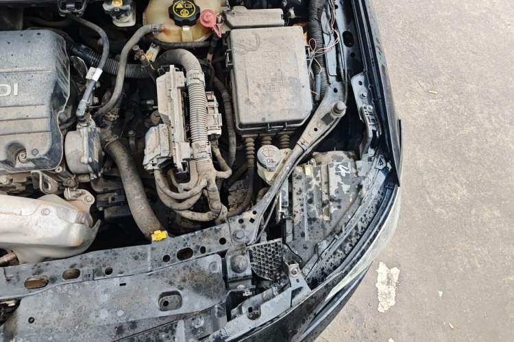 Used Buick Verano 2015 Sedan 15S Automatic Ambition Model Engine Bay Left
