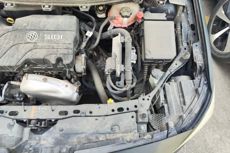 Used Buick Verano 2015 Sedan 15S Manual Entry-Level Model Engine Bay Left