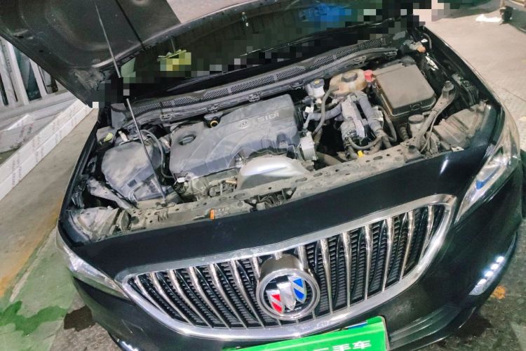Used Buick Verano 2015 Sedan 15S Manual Entry-Level Model Engine Bay Right