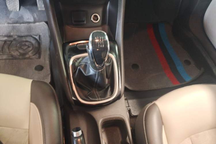 Used Buick Verano 2015 Sedan 15S Manual Leading Model Gear Lever