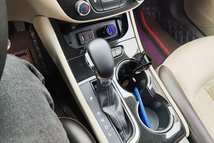 Used Buick Verano 2015 Sedan 20T Dual-Clutch Elite Model Gear Lever