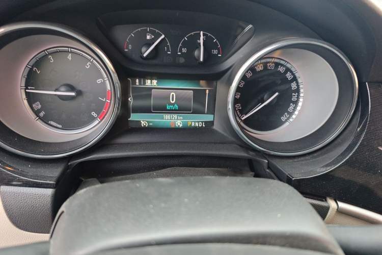 Used Buick Verano 2015 Sedan 15S Automatic Leading Model Odometer Close Up