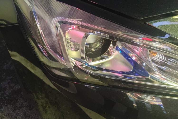 Used Buick Verano 2015 Sedan 15S Automatic Ambition Model Right Front Headlight