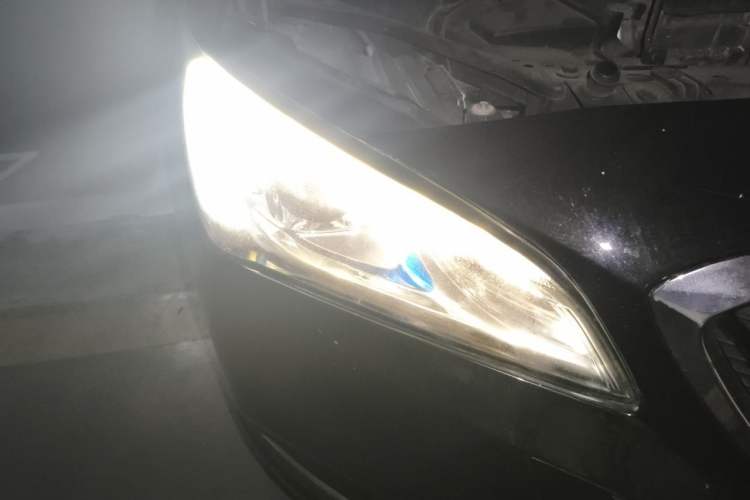 Used Buick Verano 2015 Sedan 15S Manual Entry-Level Model Right Front Headlight