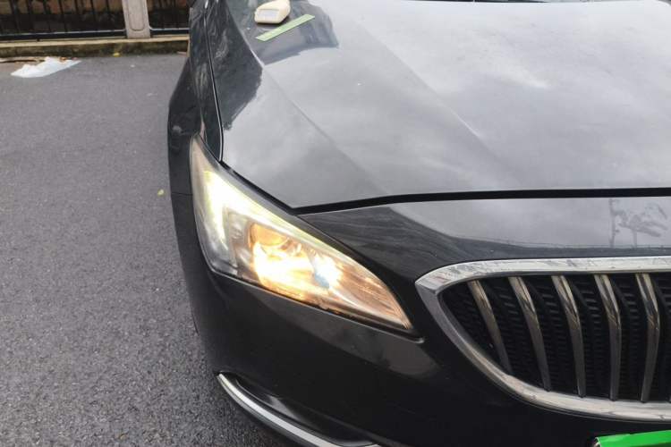 Used Buick Verano 2015 Sedan 15S Automatic Leading Model Right Front Headlight